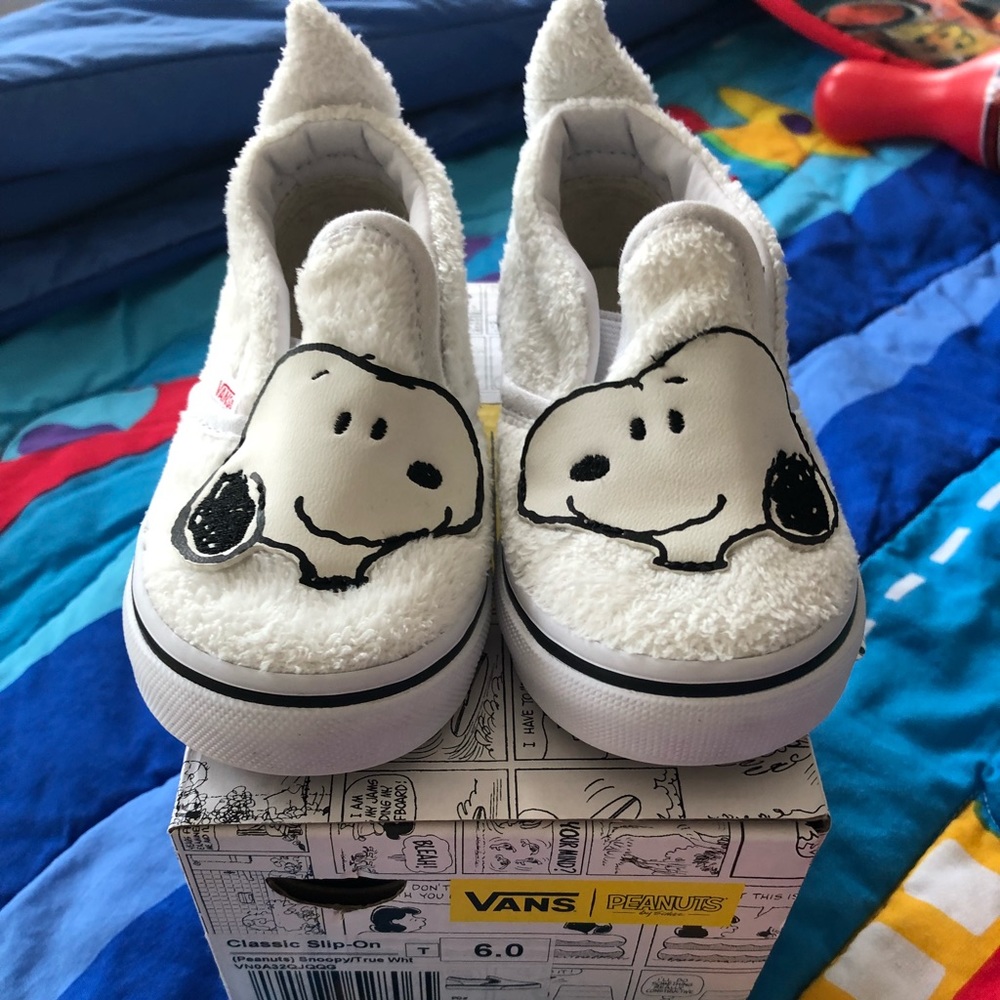 Snoppy Vans